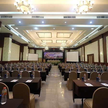 Pandanaran Hotel Семаранг Екстериор снимка