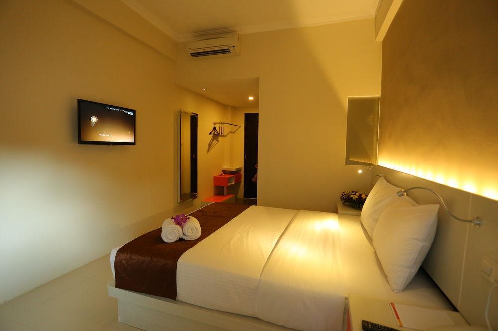 Pandanaran Hotel Семаранг Екстериор снимка