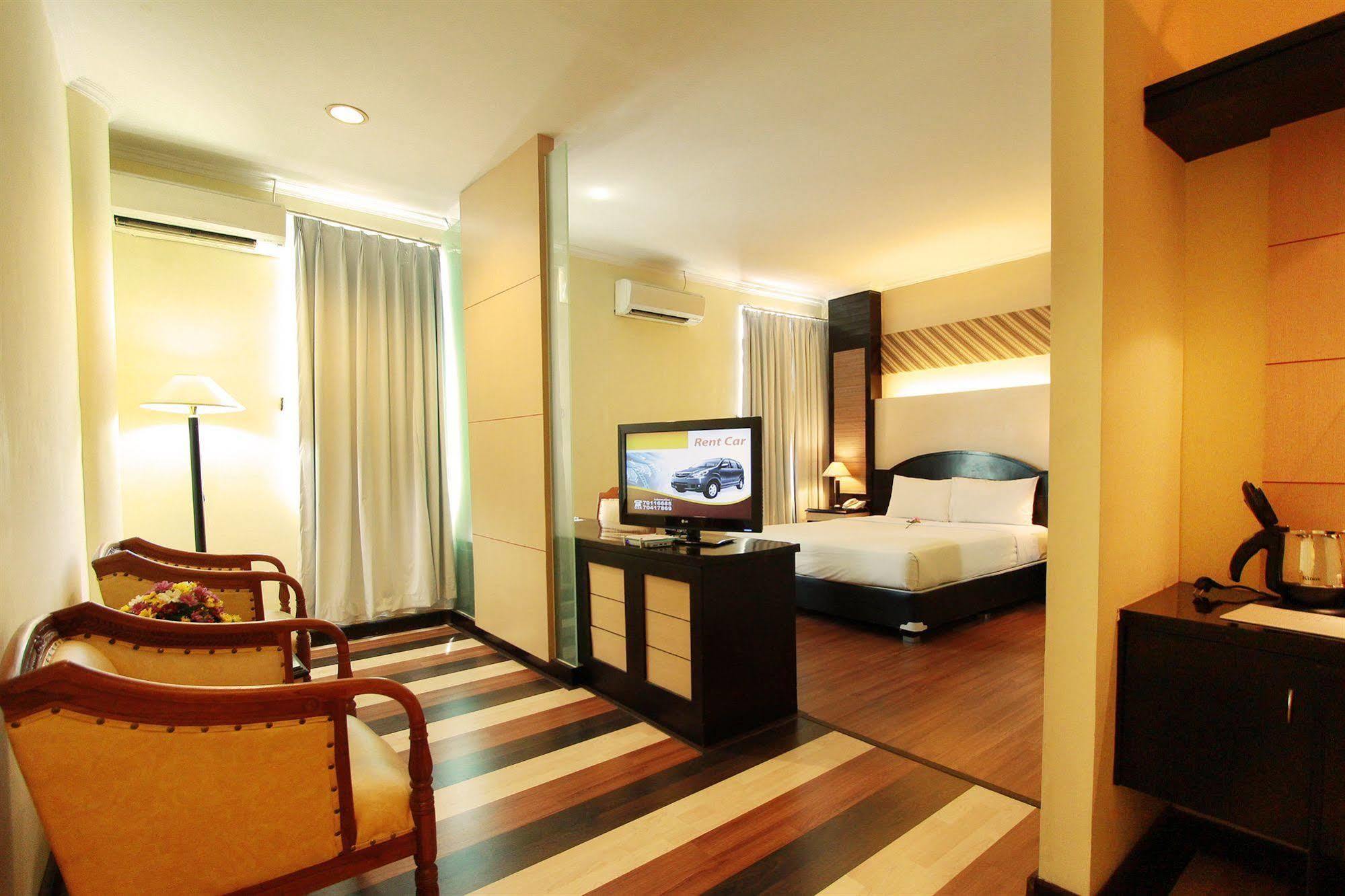 Pandanaran Hotel Семаранг Екстериор снимка