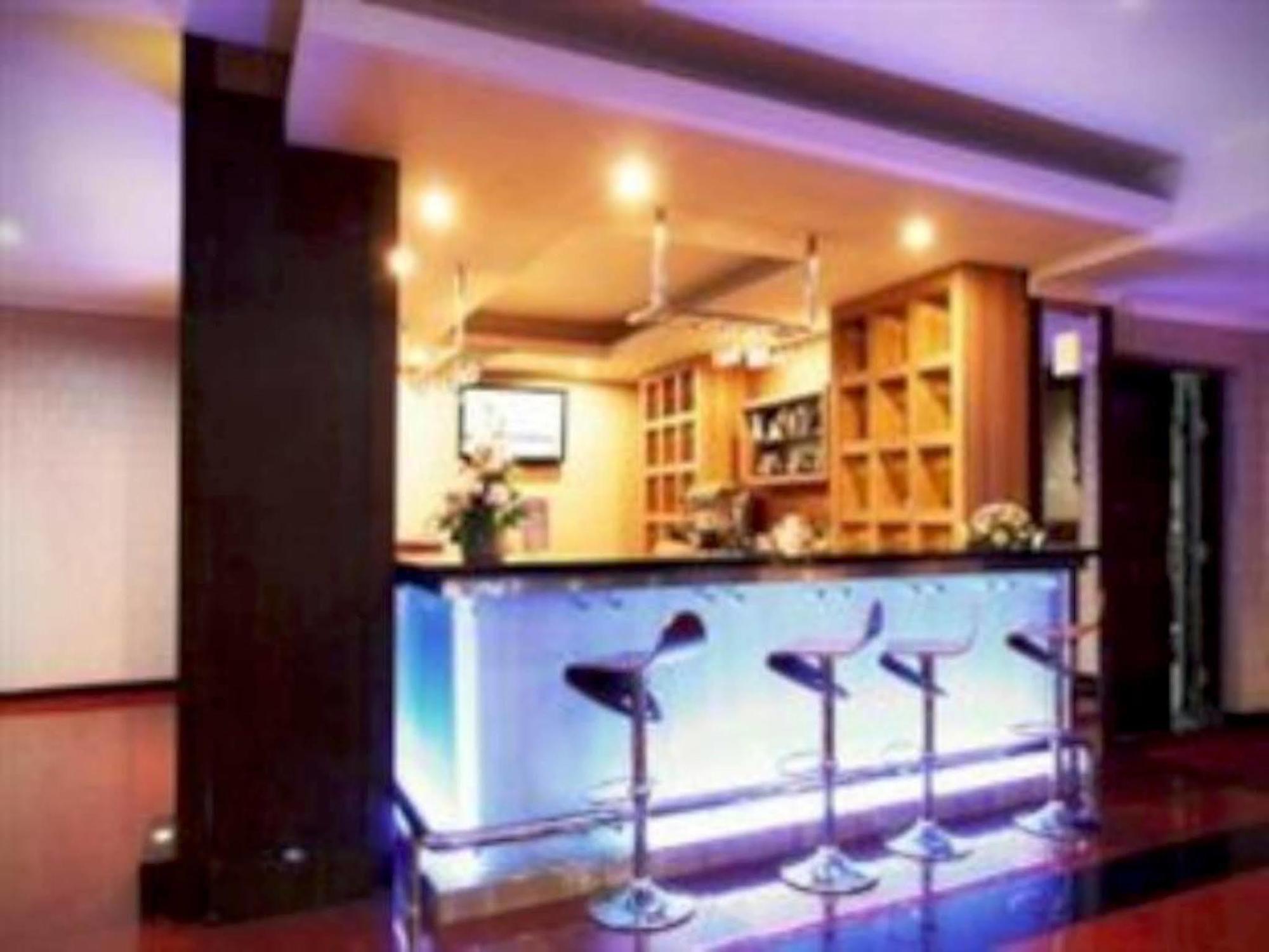 Pandanaran Hotel Семаранг Екстериор снимка