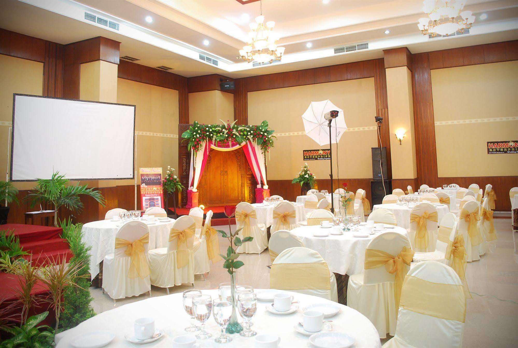 Pandanaran Hotel Семаранг Екстериор снимка